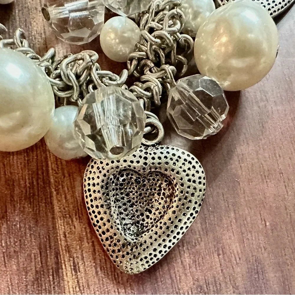 Charm‎ Heart Silver Tone Faux Pearl & Beaded Stretch Bracelet